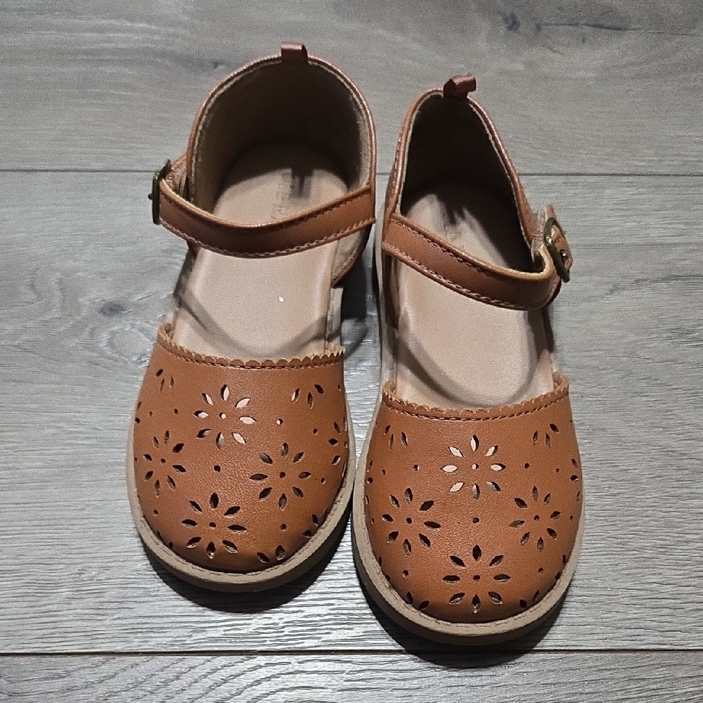 Old Navy Tan Kids Mary Jane Shoes